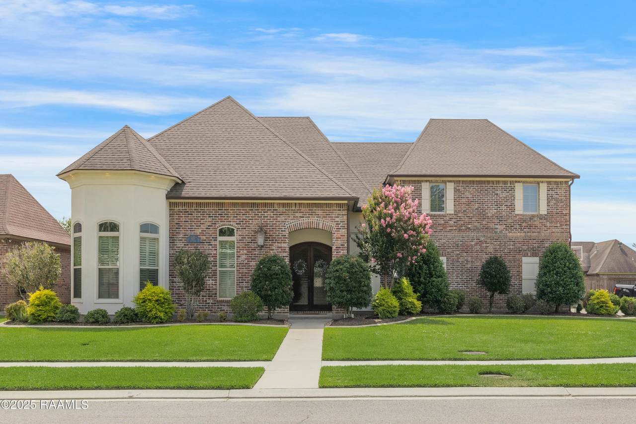 105 Quiet Oaks Drive - Photo 1
