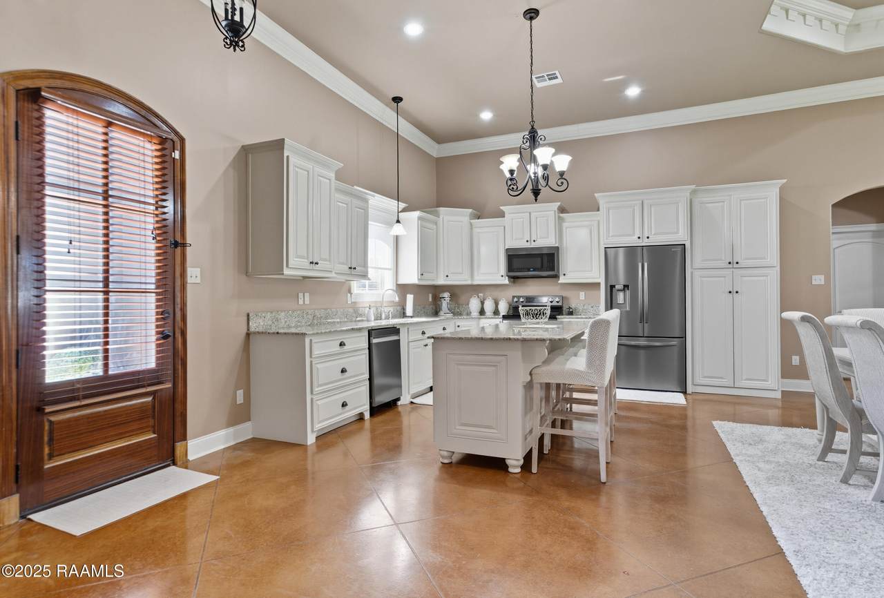 https://bt-photos.global.ssl.fastly.net/acadiana/1280_boomver_4_25001638-2.jpg