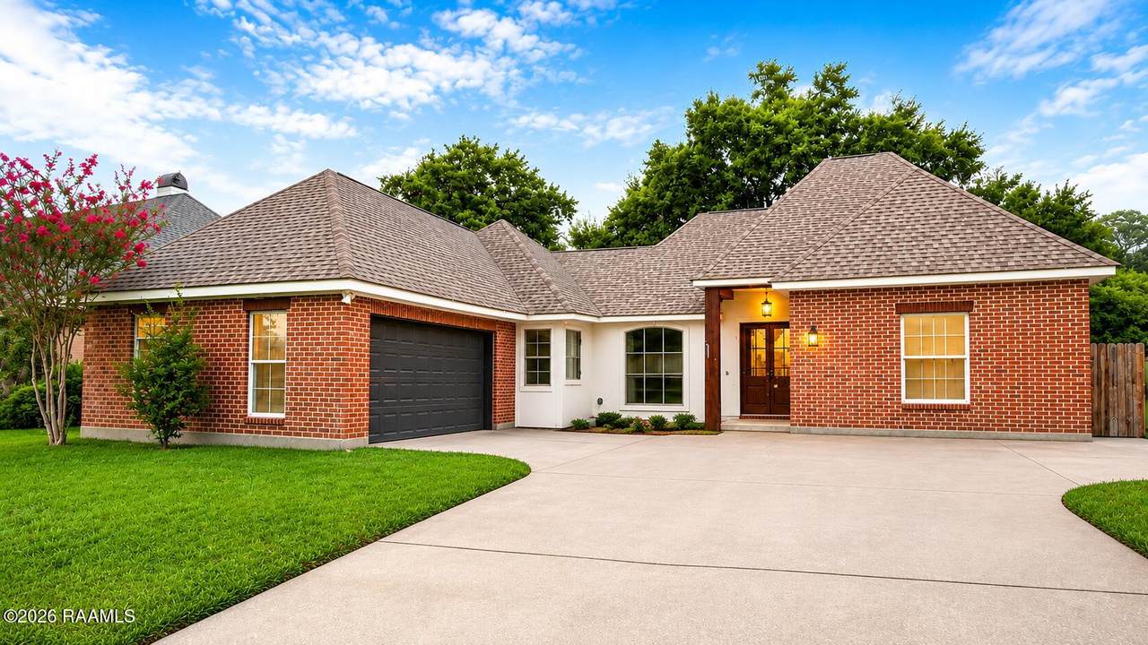 104 Woodlake Lane - Photo 1