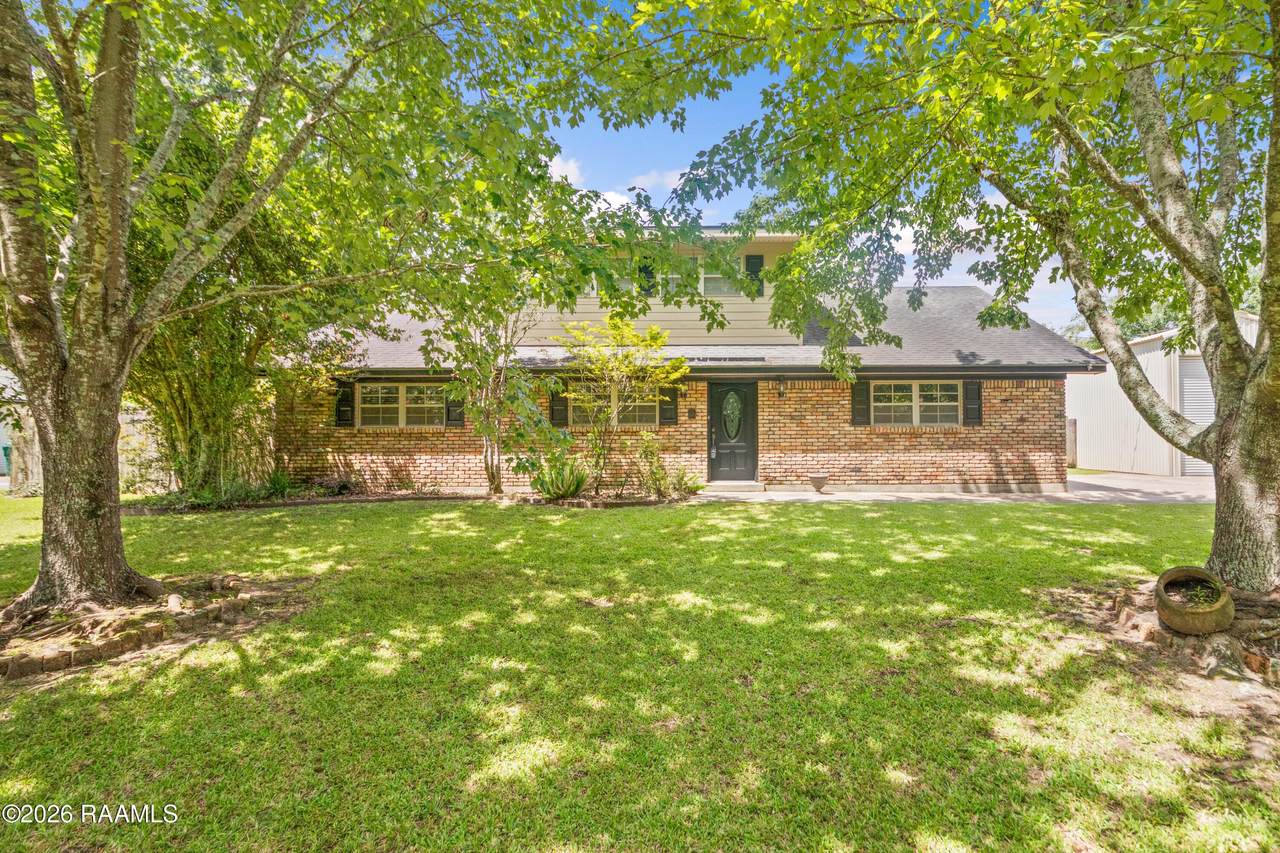 410 Locksley Drive - Photo 1