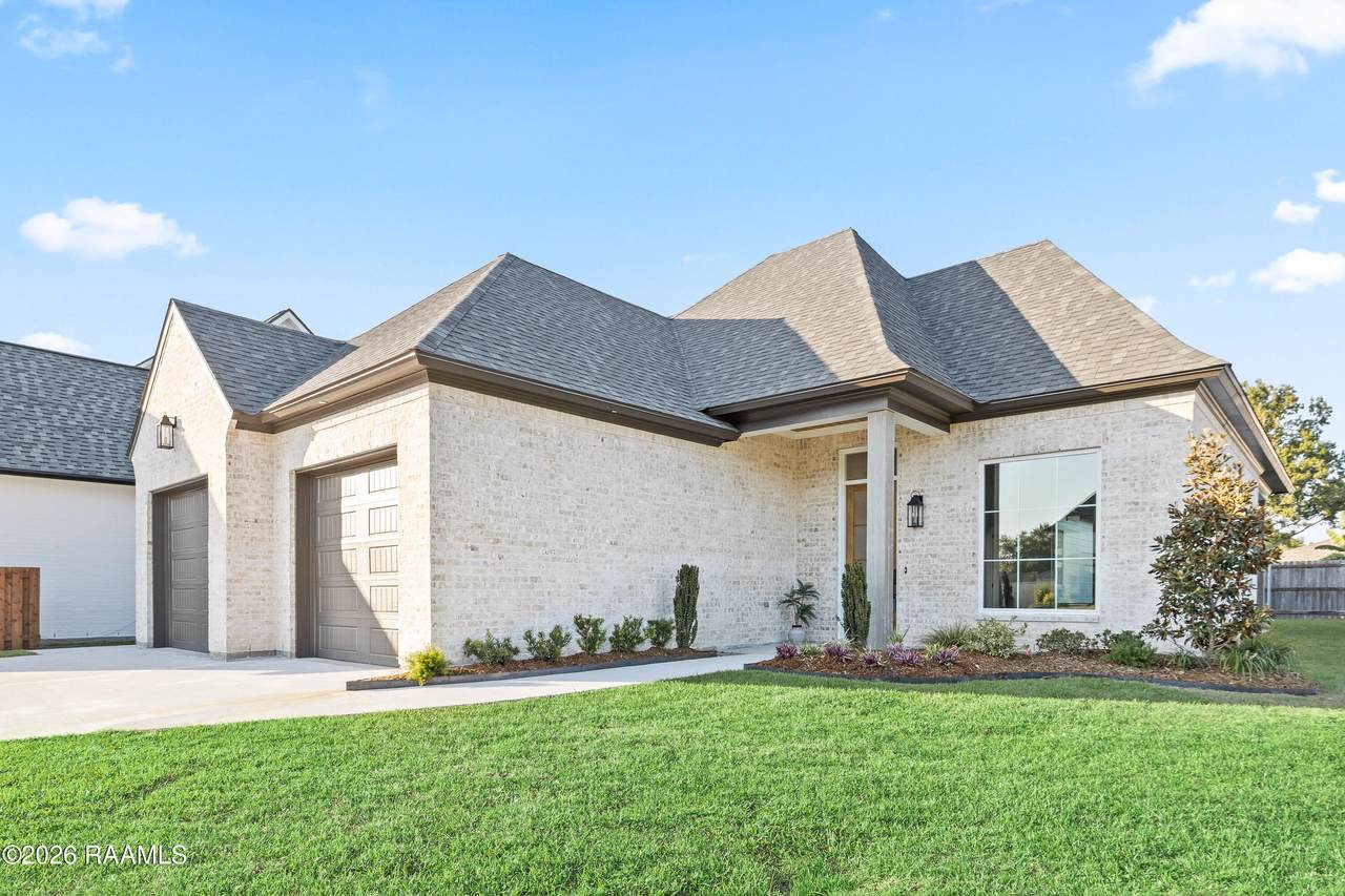 114 Sanctuary Lane - Photo 1