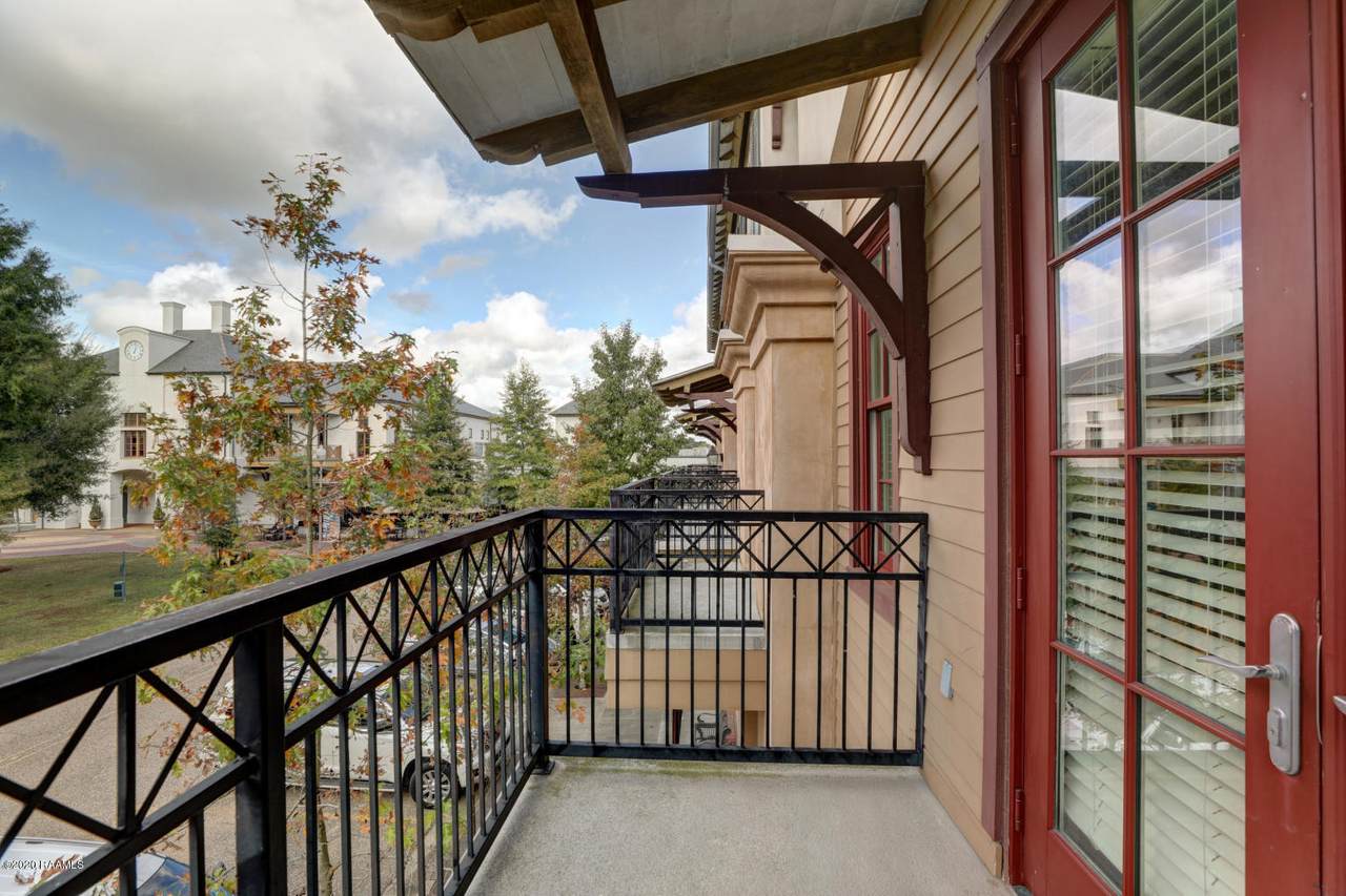 605 Silverstone Road - Photo 1