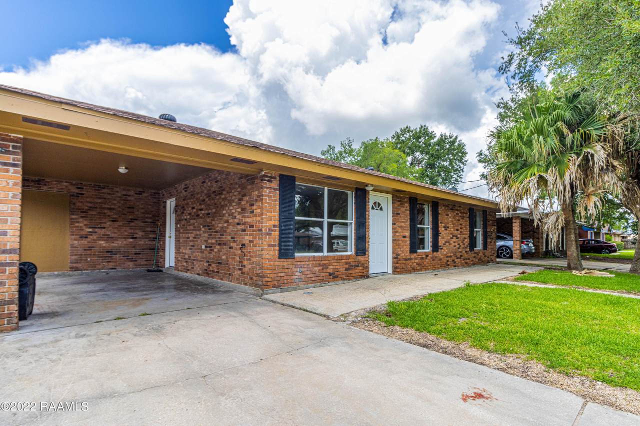2501 Phyllis Drive - Photo 1