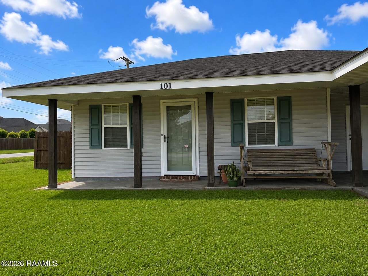 https://bt-photos.global.ssl.fastly.net/acadiana/1280_boomver_4_2600005968-2.jpg