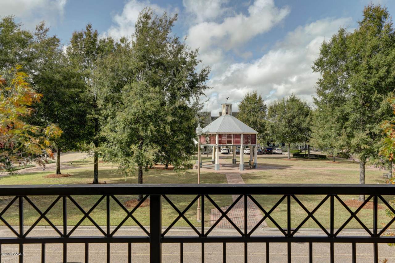 605 Silverstone Road - Photo 1