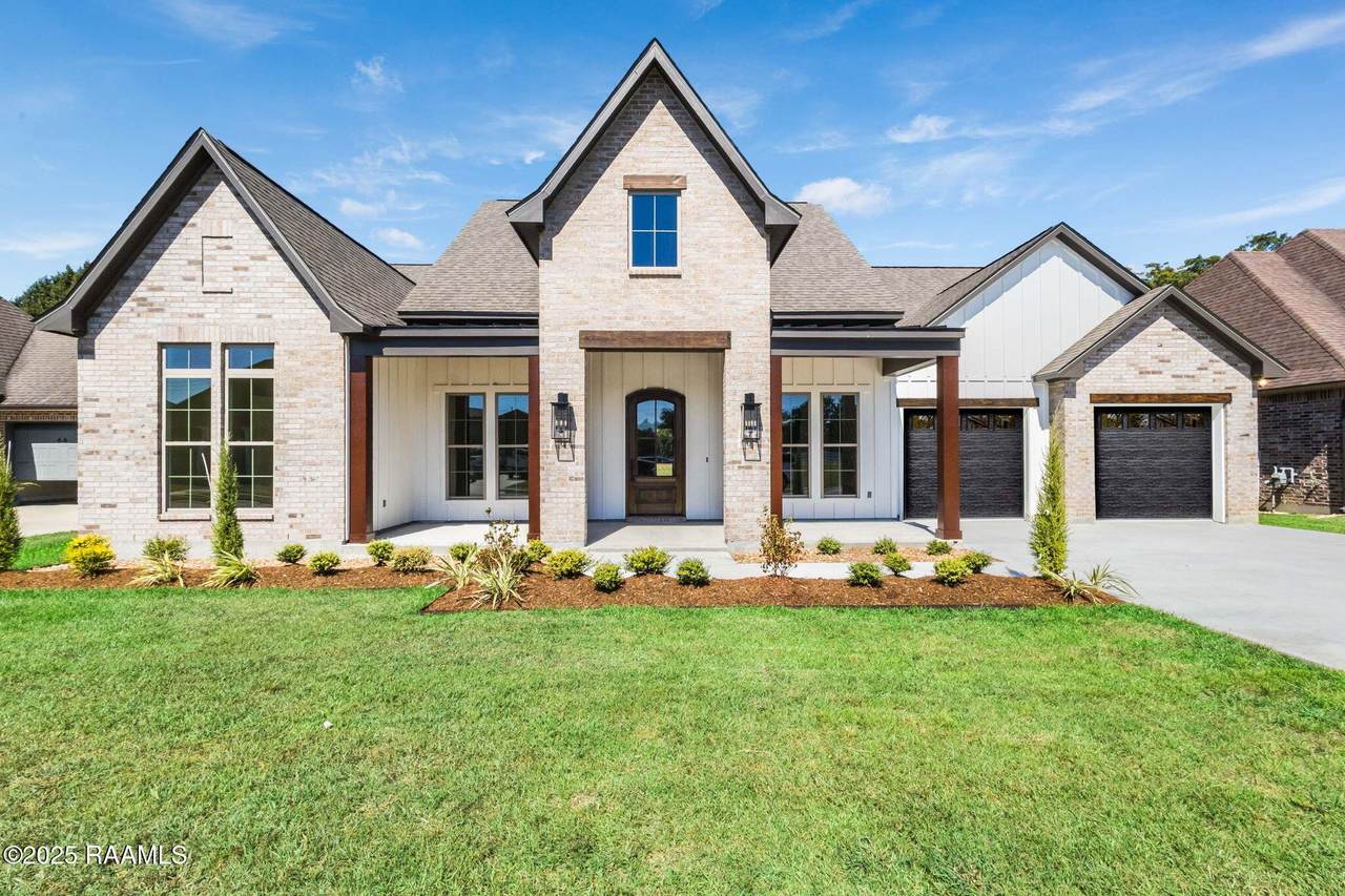 102 Henry James Court - Photo 1