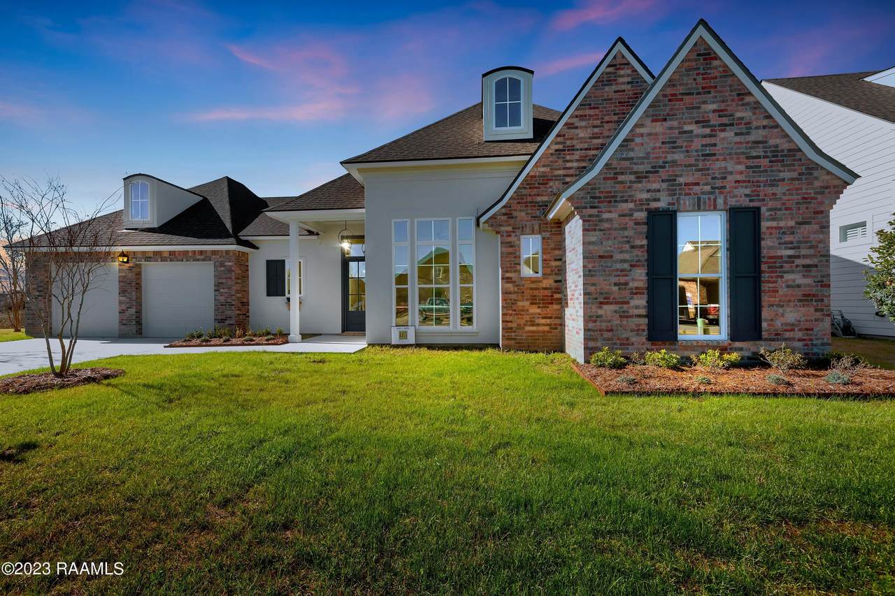 606 Channel Drive - Photo 1
