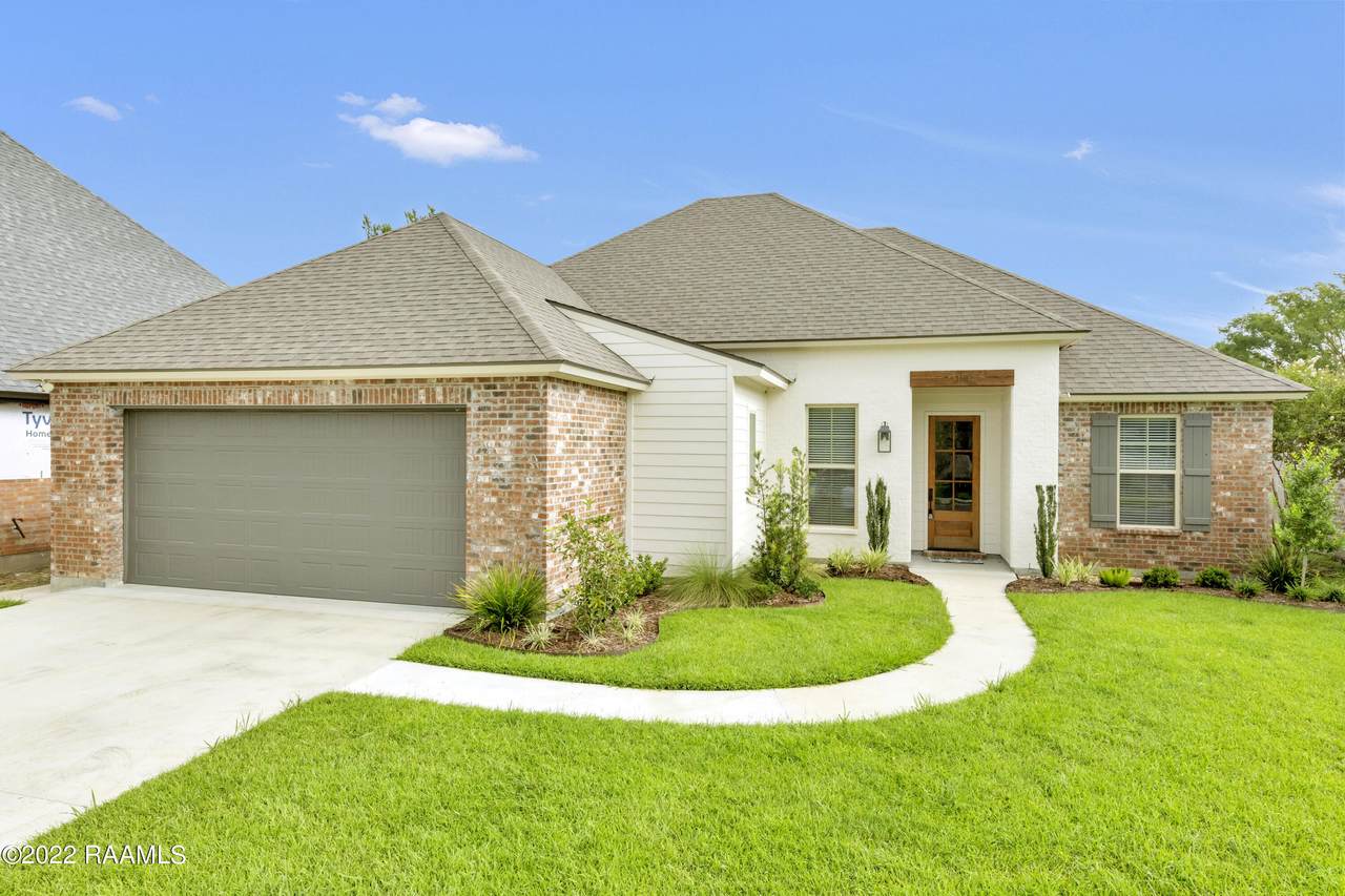 110 Sanctuary Lane - Photo 1
