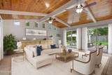 1013 Montrose Boulevard - Photo 8