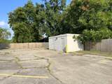 212 Evangeline Thruway - Photo 4