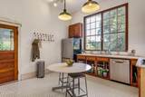 107 Saint Peter Street - Photo 18