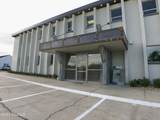 412 Travis Street - Photo 2