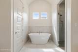 102 Queen Palm Circle - Photo 21