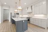 102 Queen Palm Circle - Photo 8