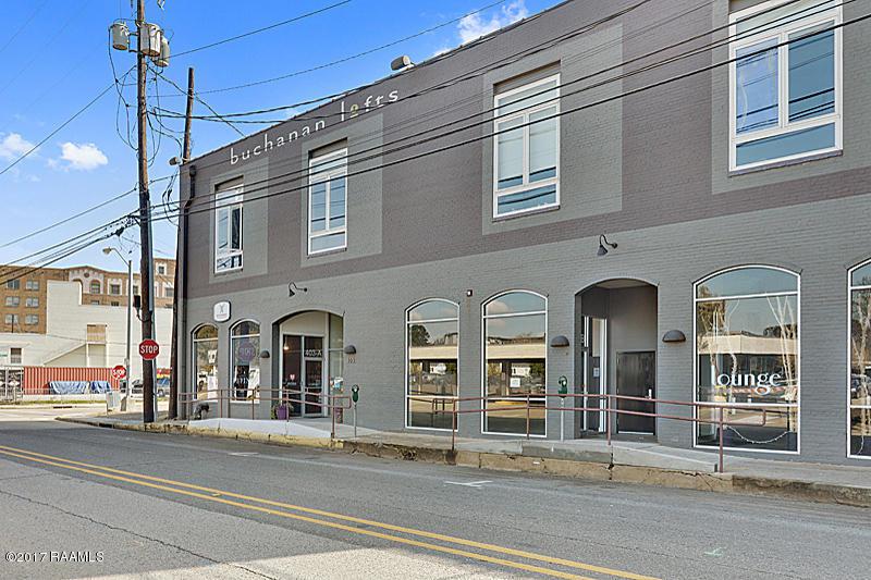 403 Buchanan - Photo 1