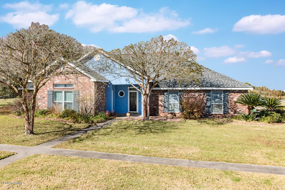 843 Belle Drive - Photo 1