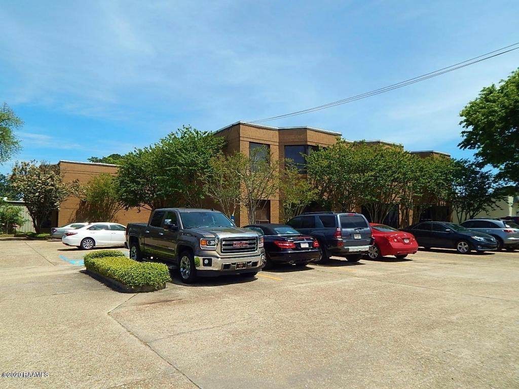 412 University Avenue - Photo 1