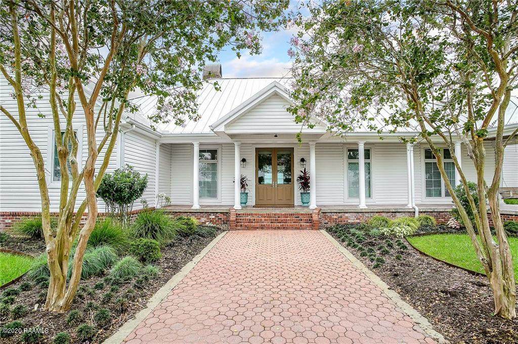 5390 Manchester Drive - Photo 1