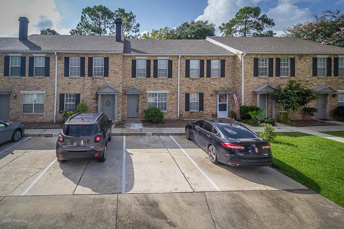 533 Tracy Circle - Photo 1