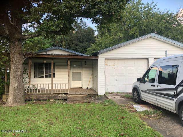 305 Pecan Grove - Photo 1