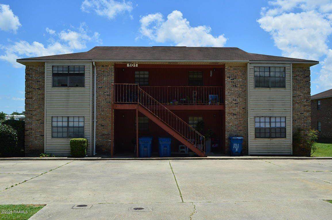 101 Vieux Orleans Circle - Photo 1