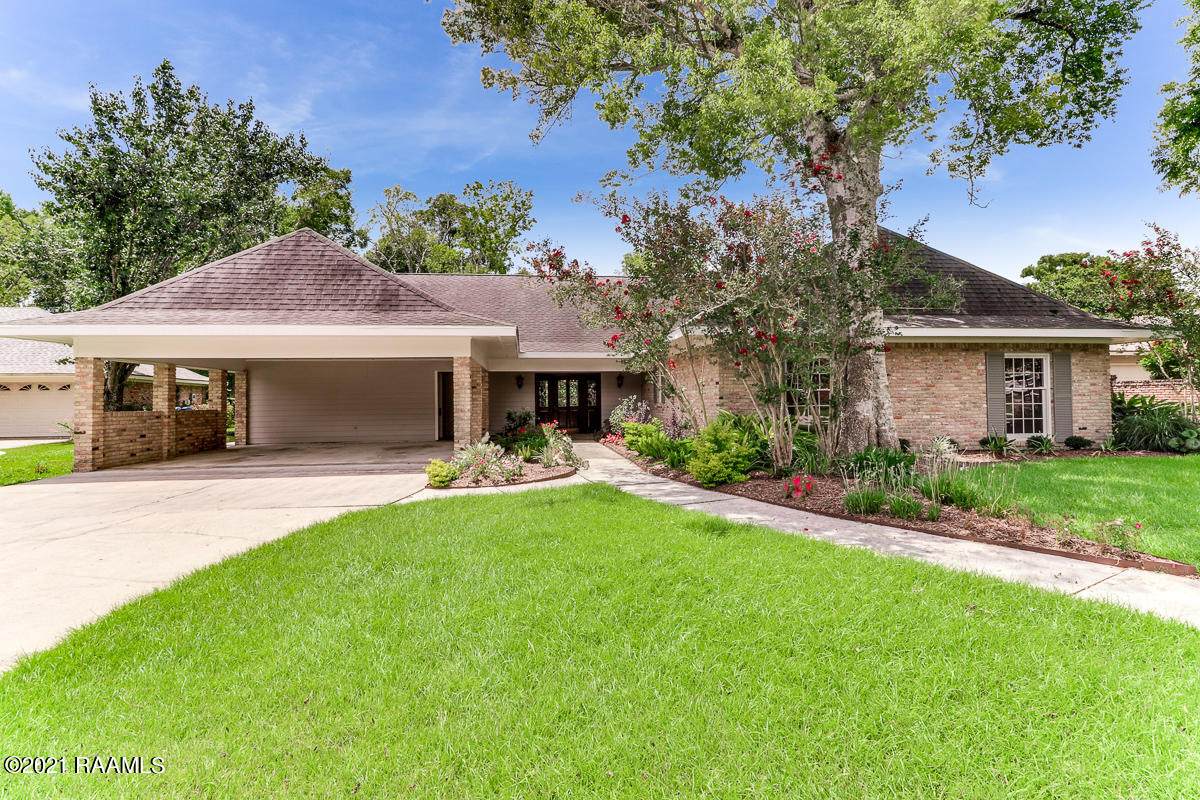 108 Water Oaks Drive - Photo 1