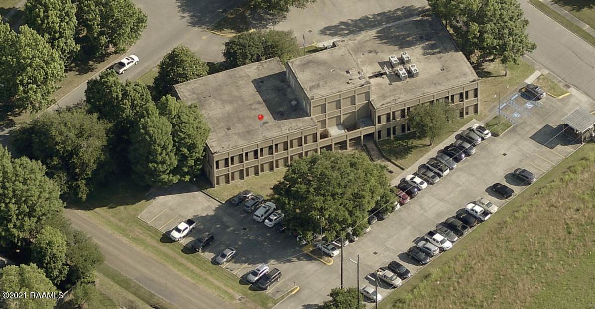 100 Petroleum Drive - Photo 1