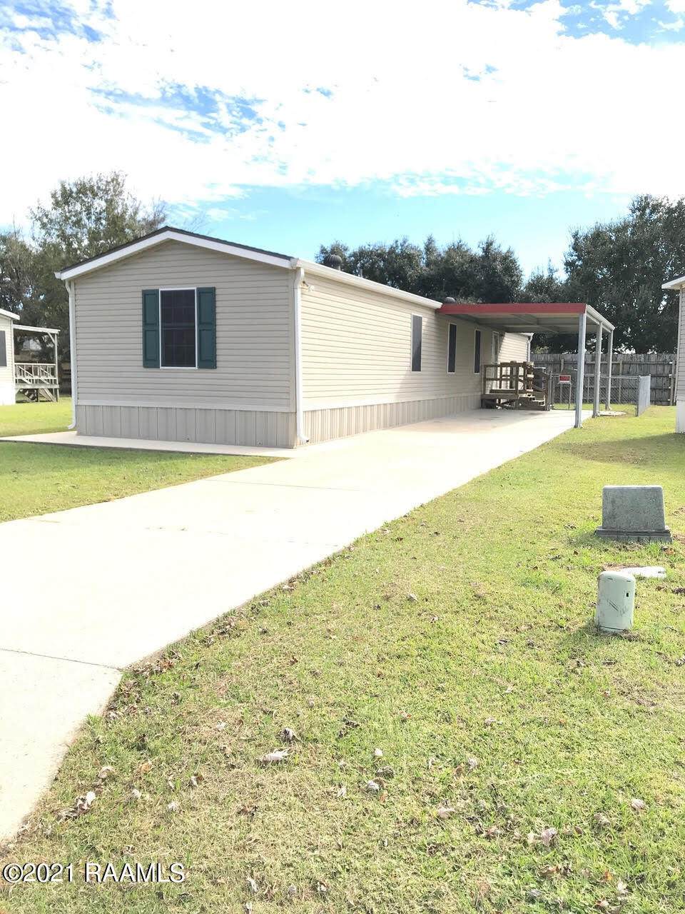 407 Windsong Drive - Photo 1