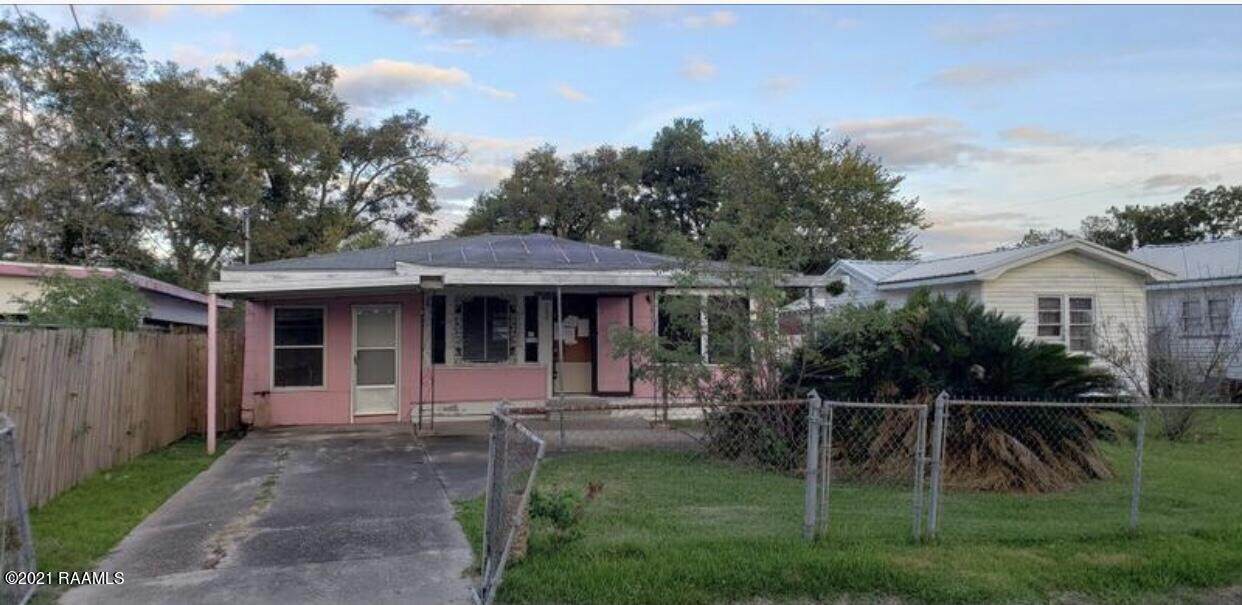 906 Bailey Ave N - Photo 1