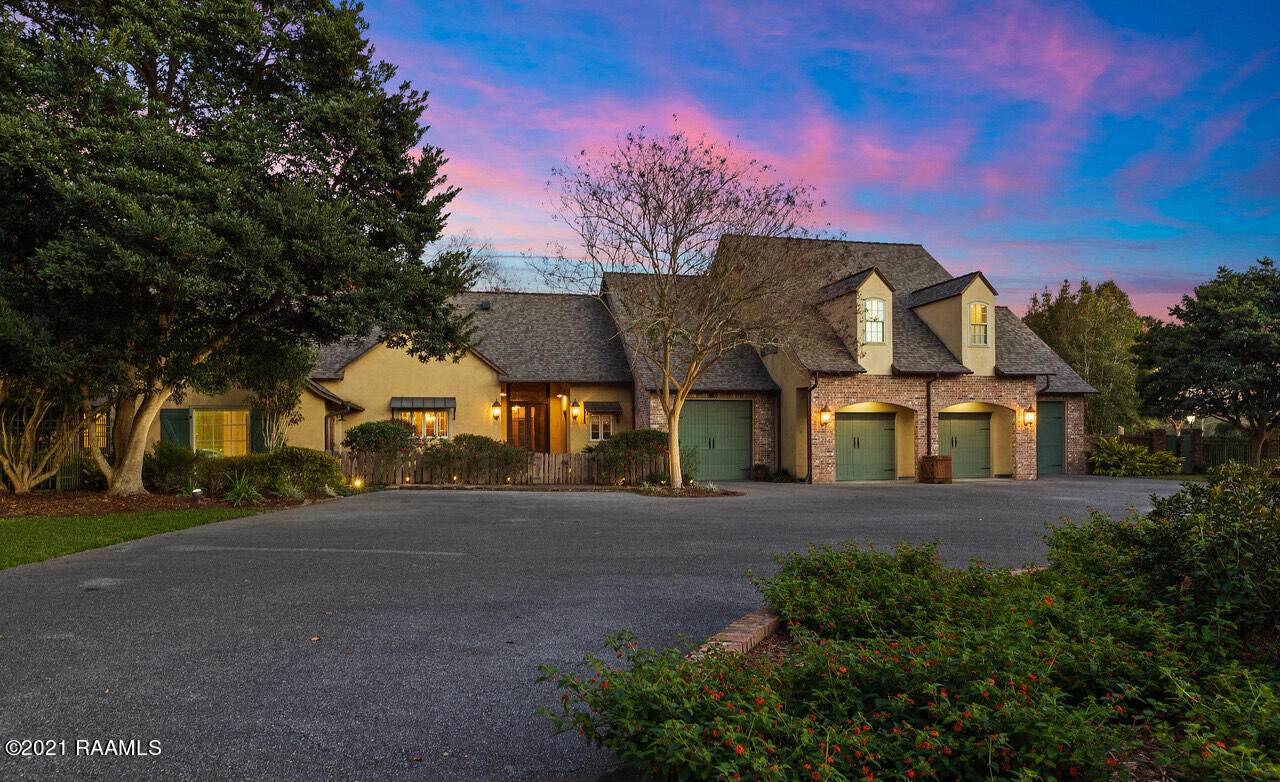 5500 Moss Street - Photo 1