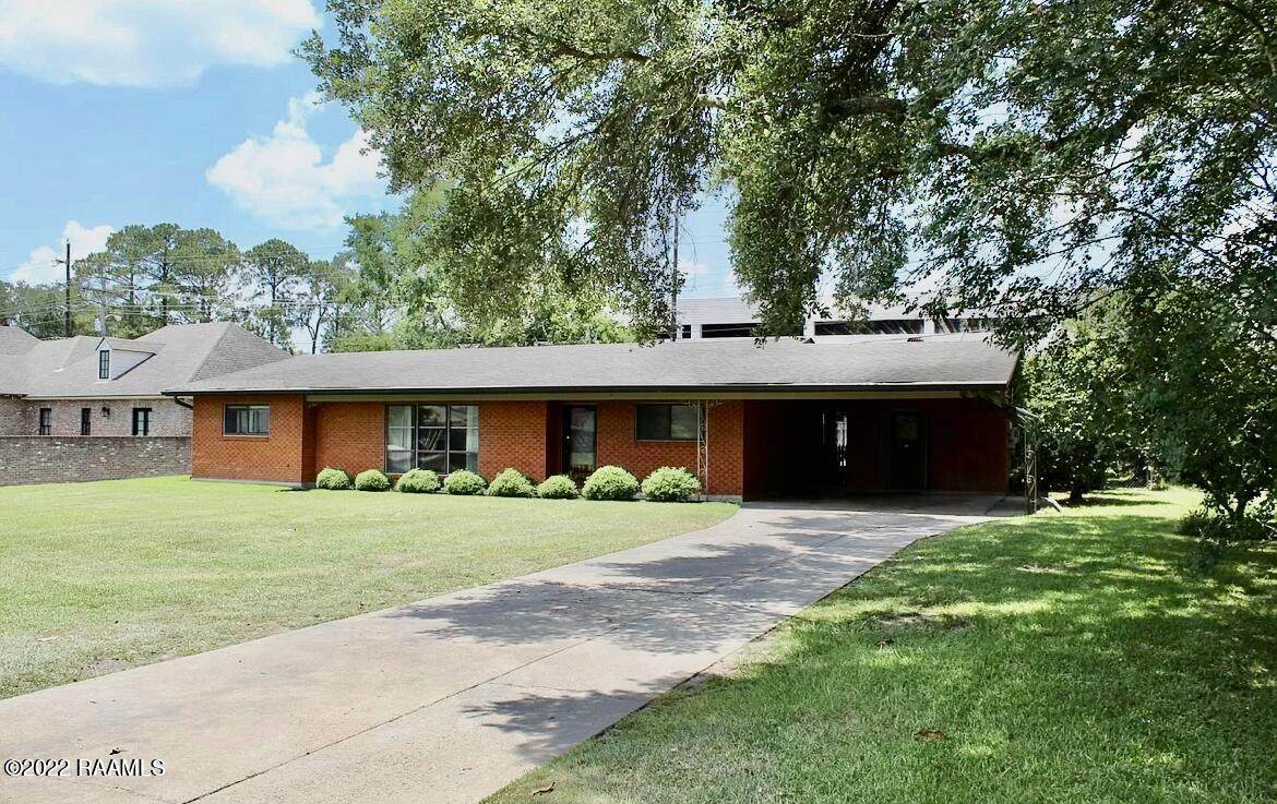 707 Beverly Drive - Photo 1