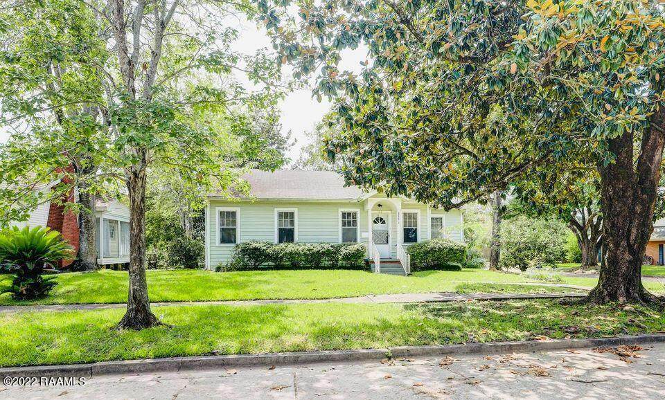 102 Seville Boulevard - Photo 1