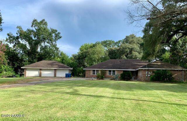 305 Oak Coulee Drive - Photo 1