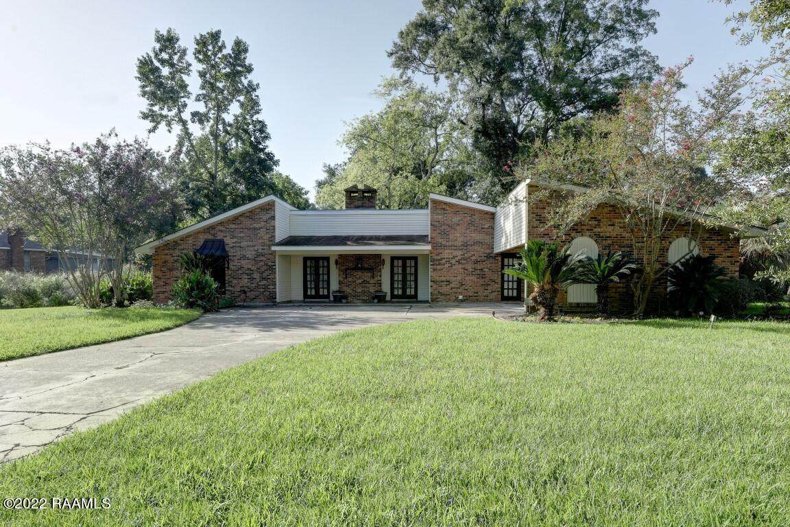 107 Froeba Drive - Photo 1