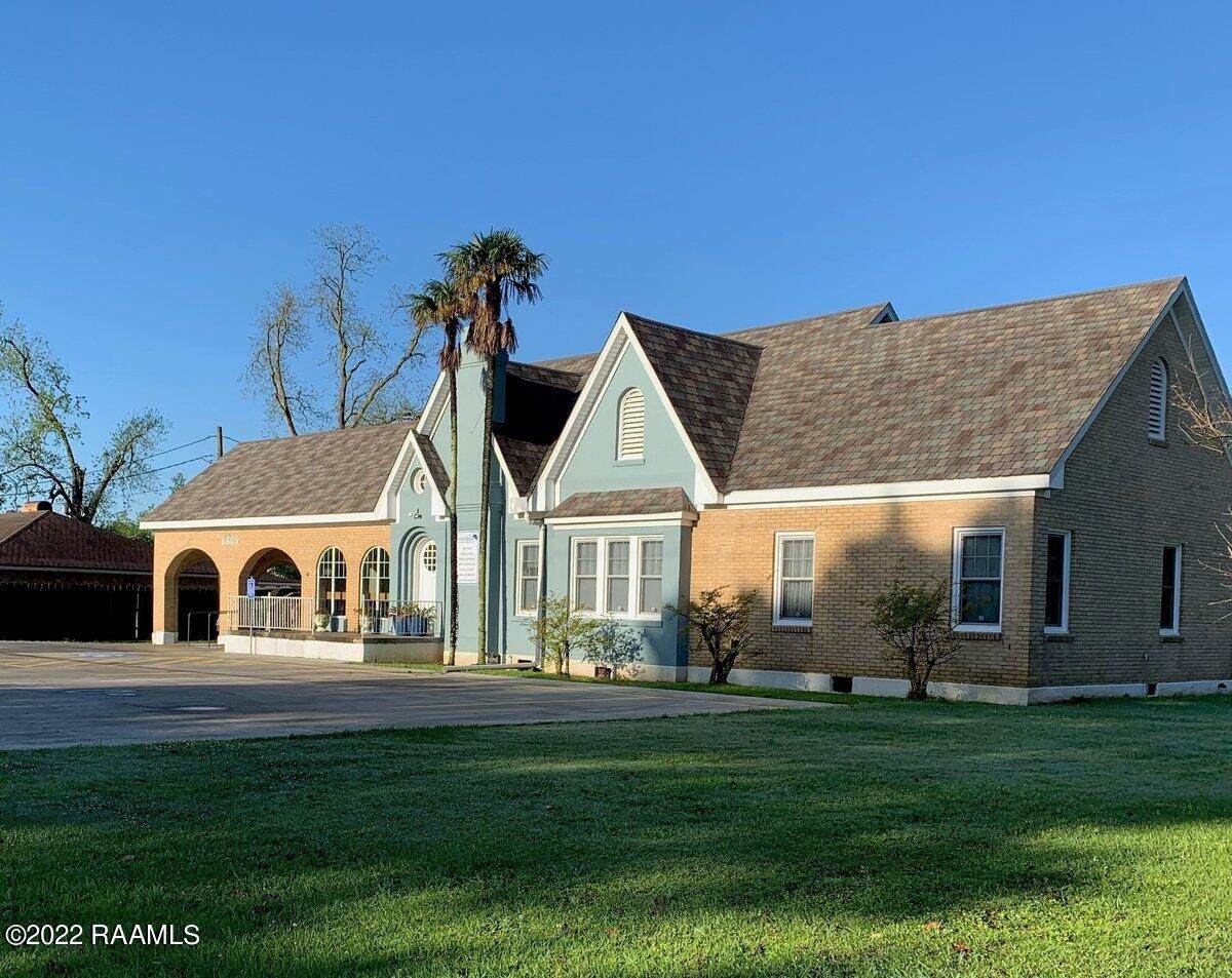 4605 N University Avenue - Photo 1