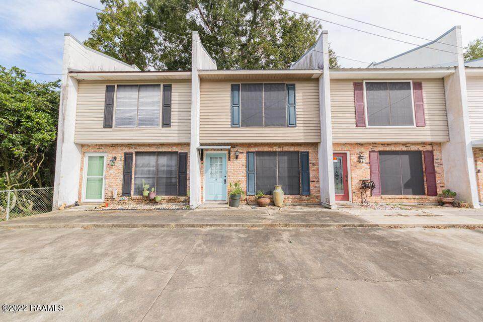 106 Parkwood Drive - Photo 1