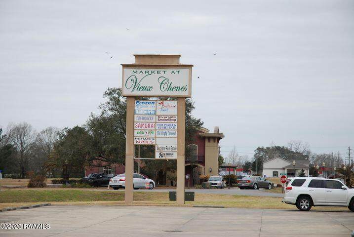 201 Albertson Pkwy - Photo 1