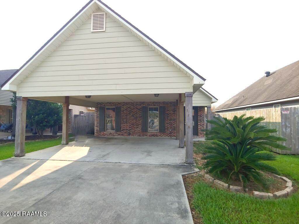 120 Acacia Lane - Photo 1