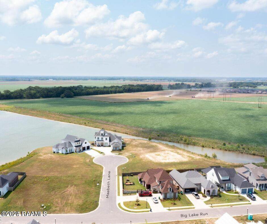 102 Maebeth Lane - Photo 1