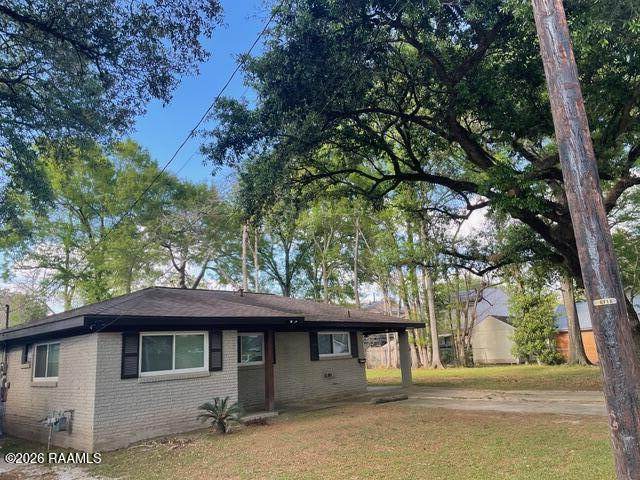 414 Oaklawn Avenue - Photo 1