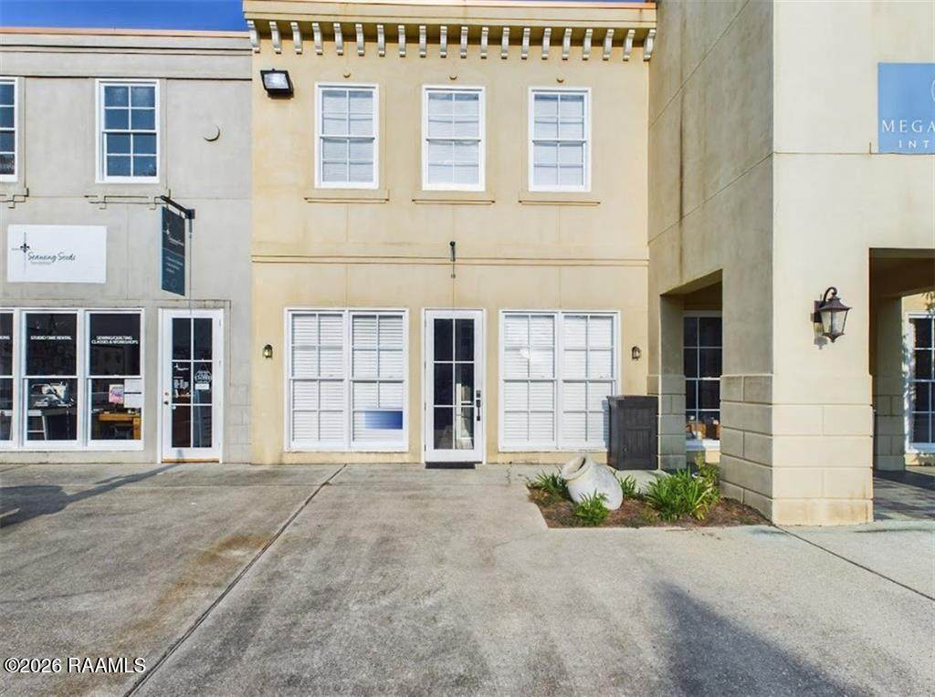 820 Boston Street - Photo 1