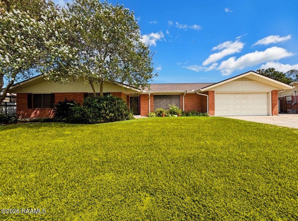803 Hilda St - Photo 1