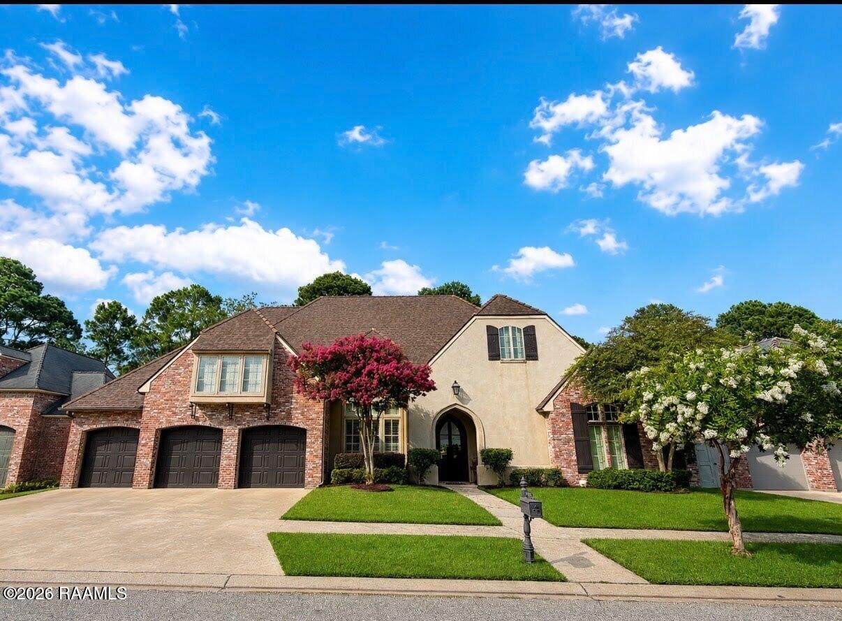 107 Woodbridge Drive - Photo 1
