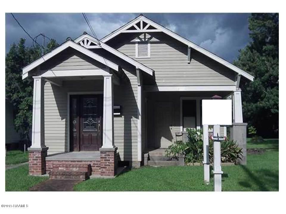 819 St John - Photo 1
