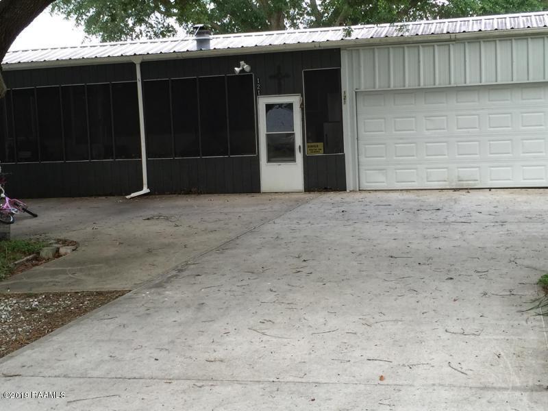 121 Rena Drive - Photo 1