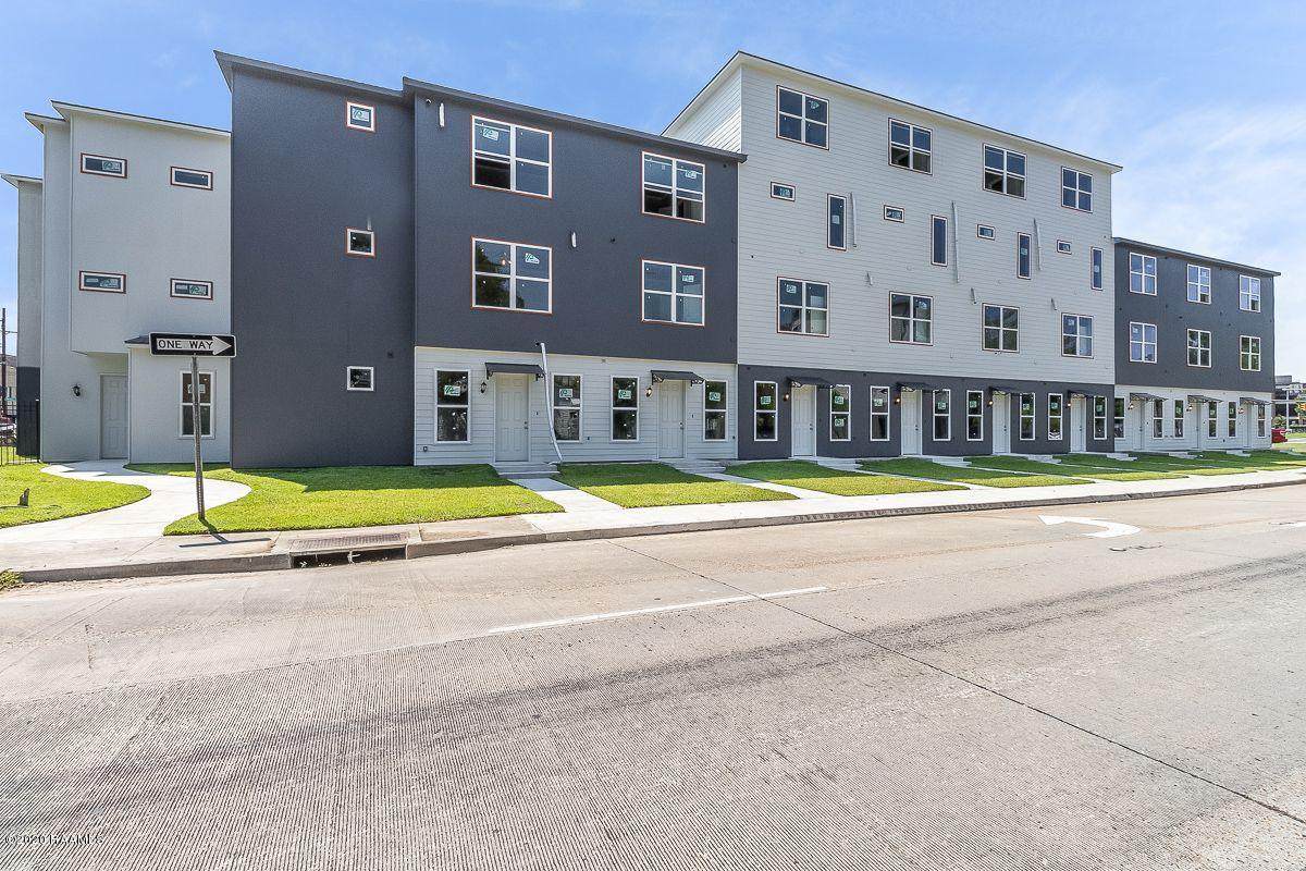 305 Second Street - Photo 1