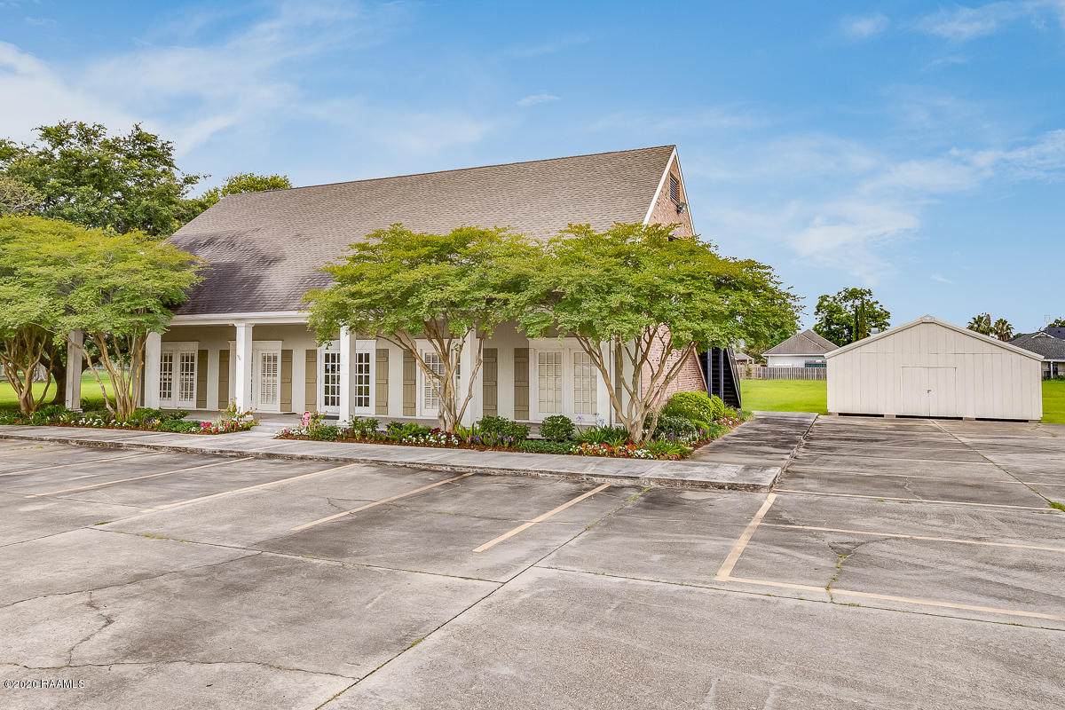135 Domingue Avenue - Photo 1