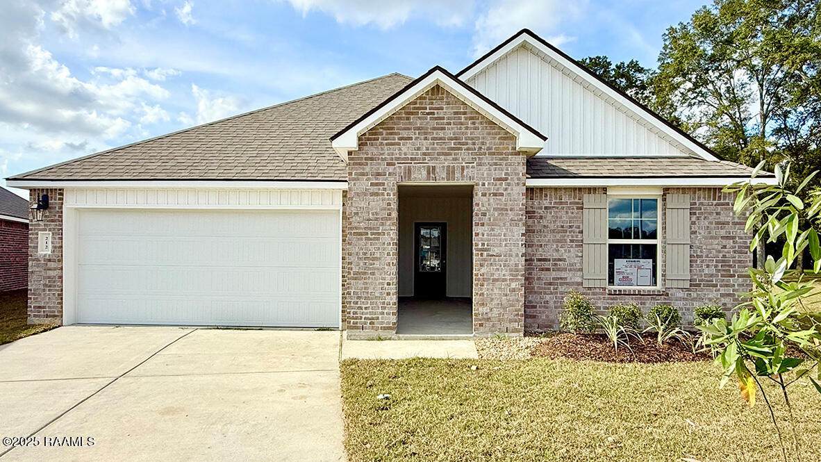 212 Southern Oak Drive - Photo 1