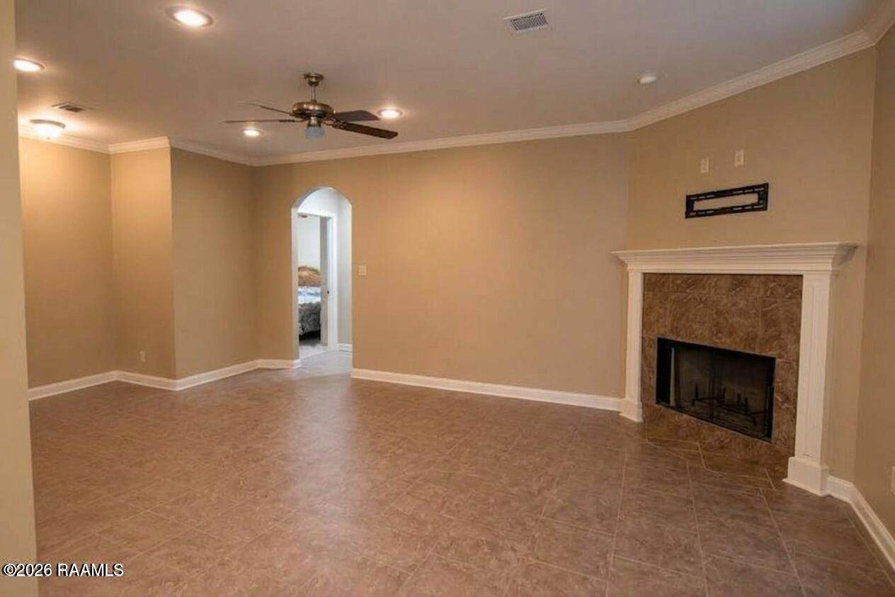 https://bt-photos.global.ssl.fastly.net/acadiana/1280_boomver_1_2600008425-2.jpg