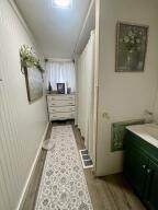 572 E. Main St. - Photo 8